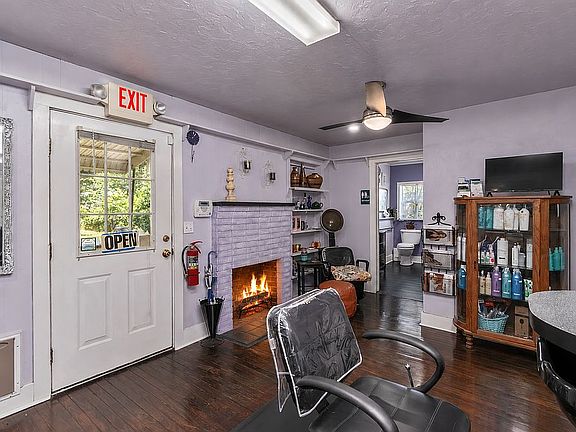 3rd image of 17 SE 14th Ave