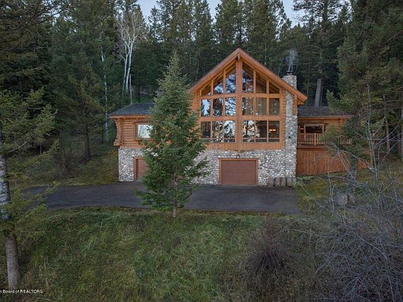 3rd image of 1020 Upper Cache Creek Dr