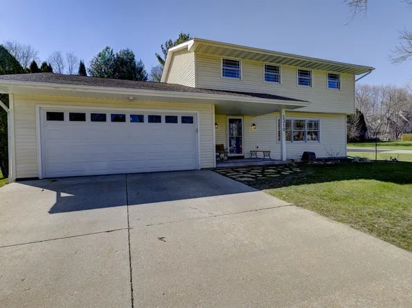 5310 Valley Dr, Mc Farland, WI 53558