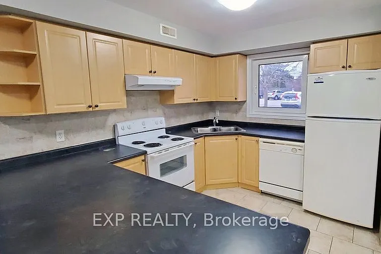246 Lakeshore Rd #3 — Photo 4