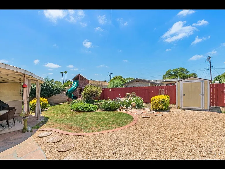 4658 Terry Ln — Photo 11