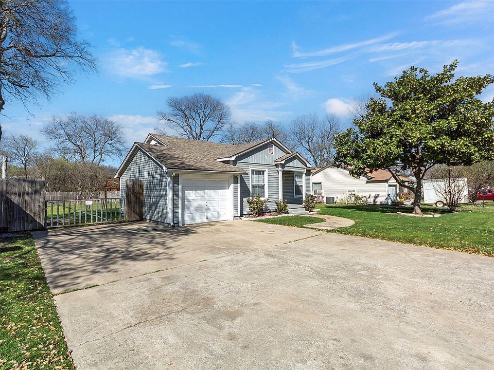 313 W Avenue G, Garland, TX 75040 | MLS #20872210 | Zillow