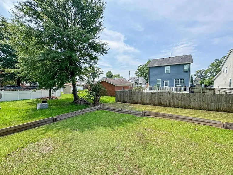 1620 Great Bridge Blvd — Photo 5