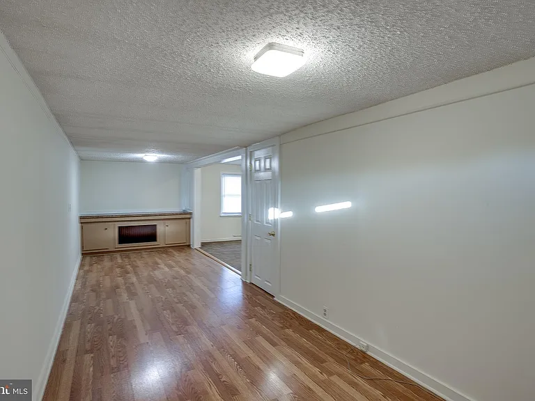 7 Dresser Ave #B-1 — Photo 4