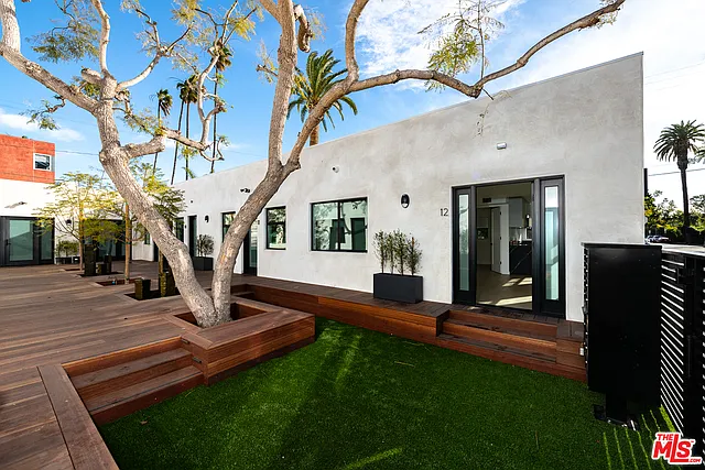 1325 Cabrillo Ave #12 — Photo 3