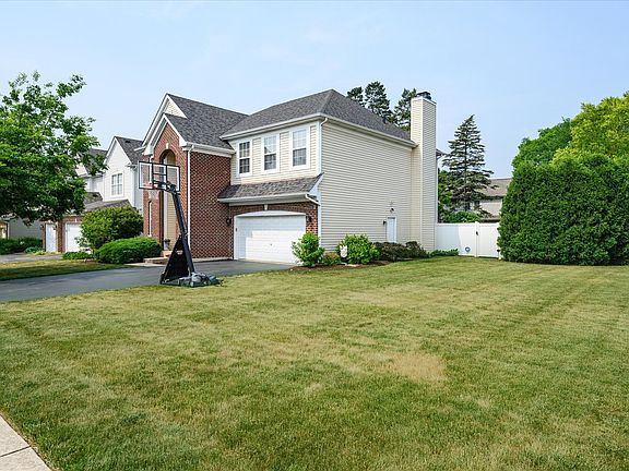 3rd image of 258 Churchill Ct