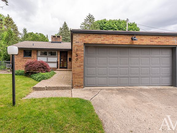 3rd image of 150 Crestwood Dr NW