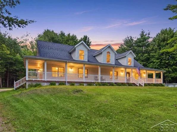 4991 Millis Rd, North Branch, MI 48461