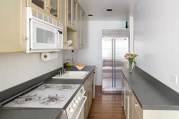 Sold by Prevu Real Estate, LLC | media 18