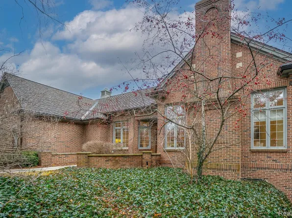 4091 Cranbrook Ct, Bloomfield Hills, MI 48301