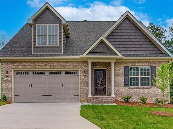 1948 Whisper Lake Dr, Whitsett, NC 27377