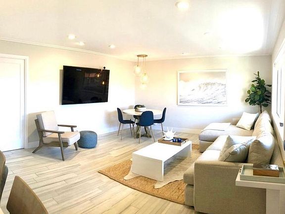 4th image of 644 Manhattan Beach Blvd APT 11