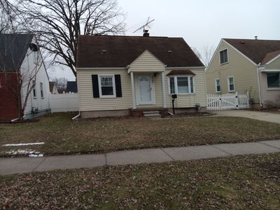 2027 Regina Ave, Lincoln Park, MI, 48146