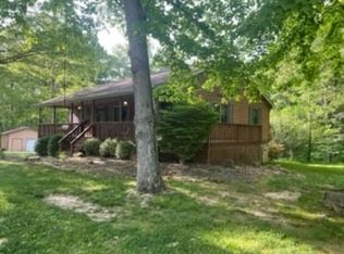 8855 W Michael Dr, Huntingburg, IN 47542