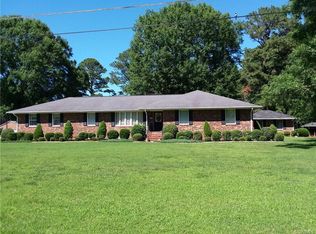 1250 Riverview Dr, West Point, VA 23181