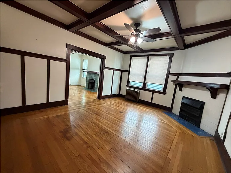 5730 Howe St #1 — Photo 6