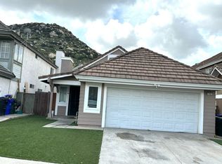 11482 Hideaway Ln, Fontana, CA 92337