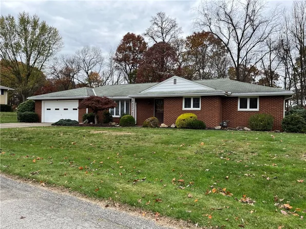 156 White Oak Dr, New Kensington, PA 15068