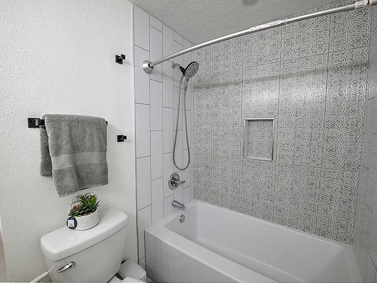 5901 NW Cherry St — Photo 37