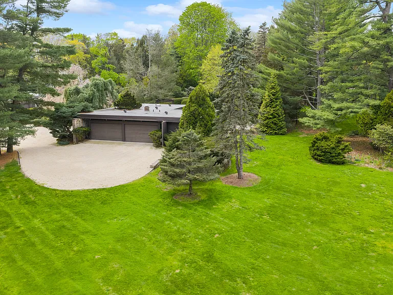 55 Talmadge Hill Rd — Photo 28