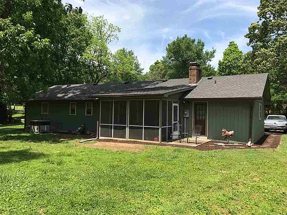2nd image of 187 Sylvan Cir