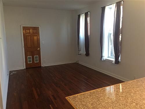 2nd image of 1368 W Evergreen Ave