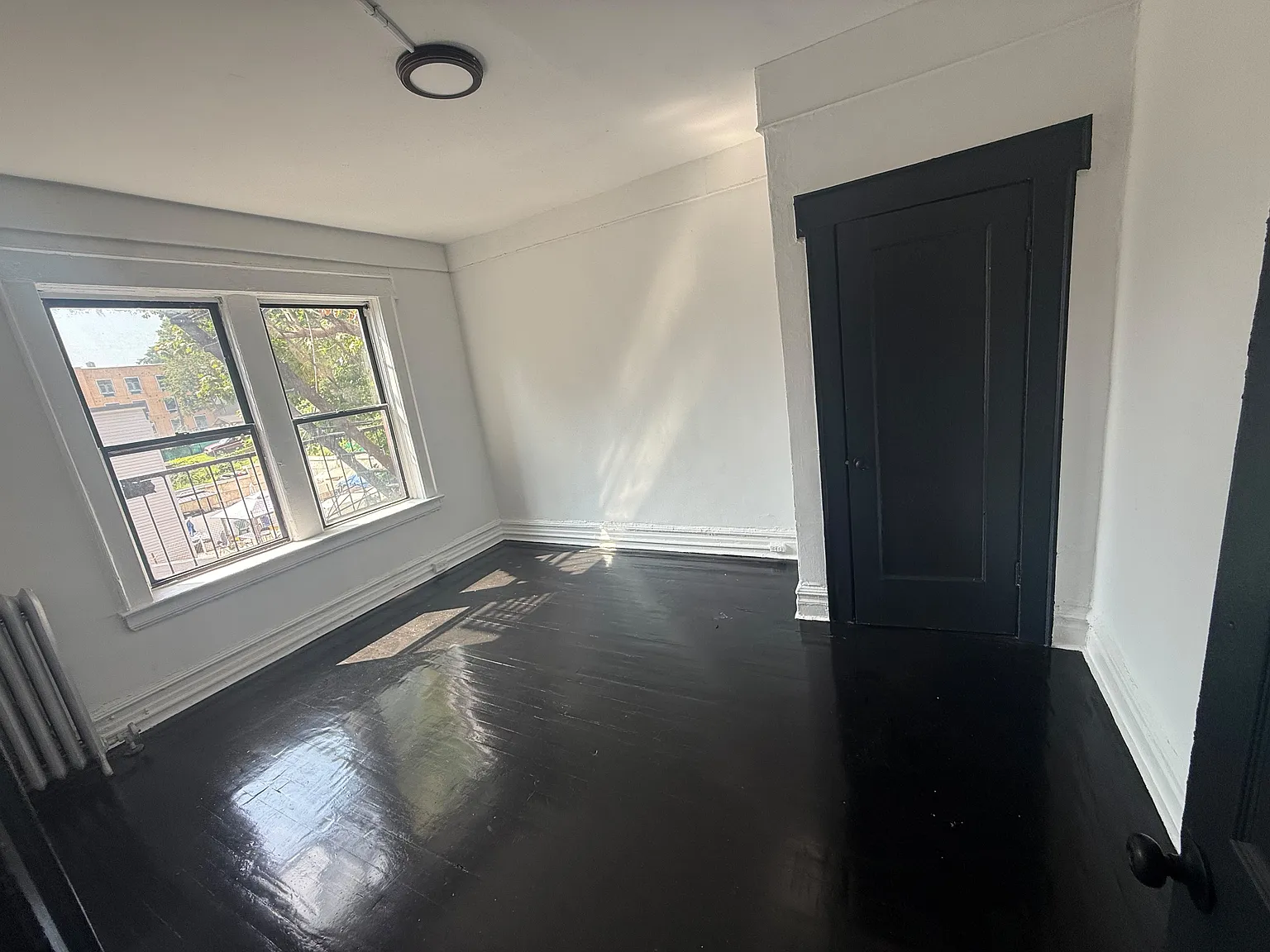 486 Summer Ave — Photo 2