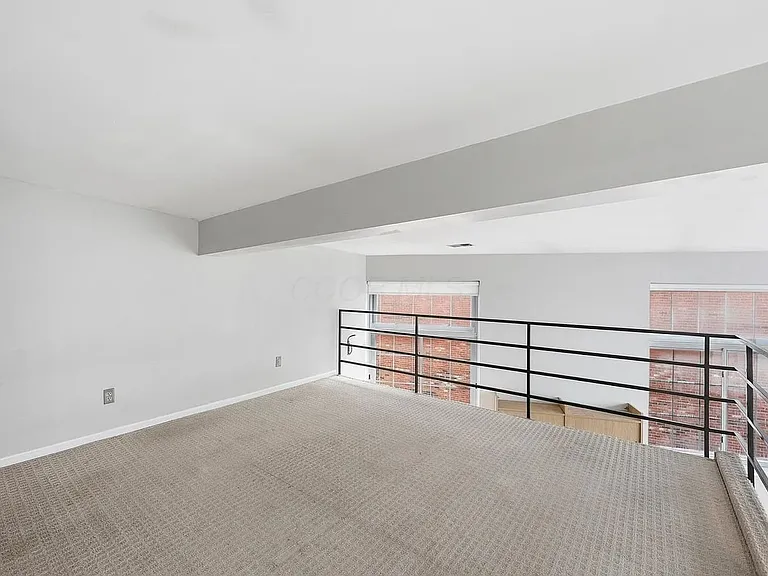 444 N Front St #301 — Photo 3