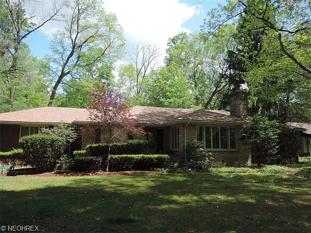 2112 Arms Dr photo 1