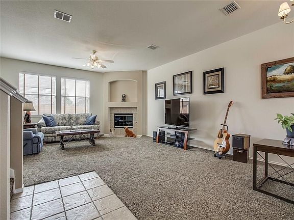 4th image of 3104 Deleon Dr