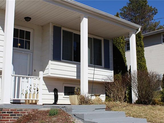 2nd image of 2213 Sherwin Dr