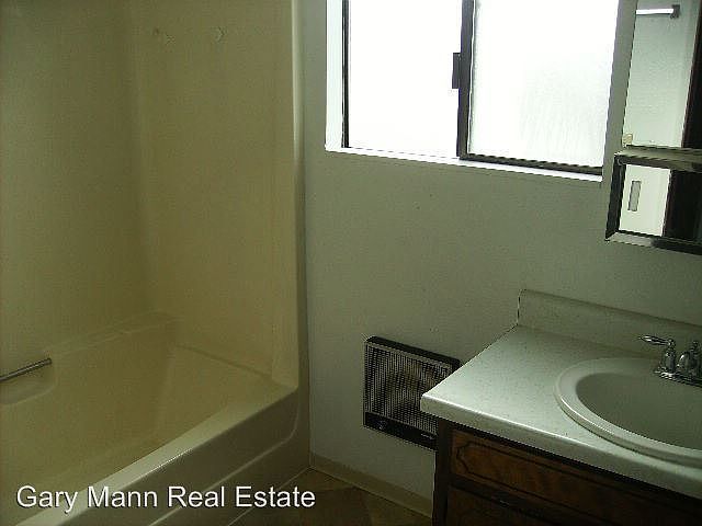2nd image of 853 S Division St APT 03