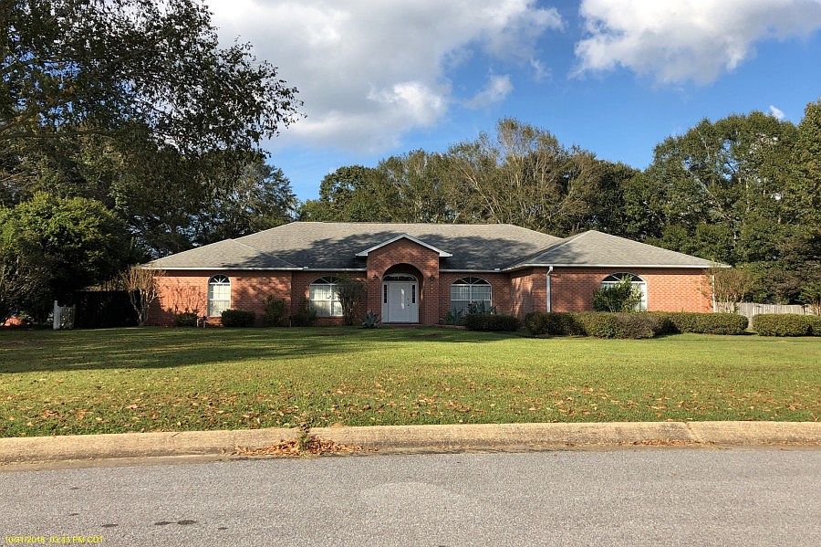 1st image of 1004 Bushwood Dr