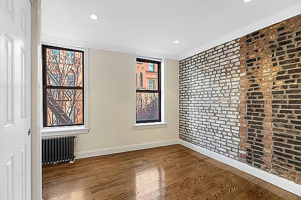 1st image of 39 E 1st St #12N