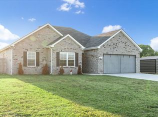 55 Legacy St, Decherd, TN 37324