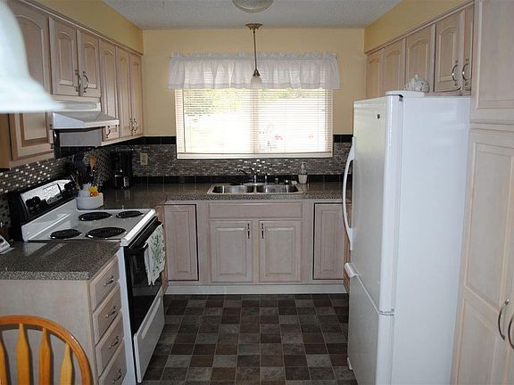 2nd image of 4203 W Kennewick Ave APT 8