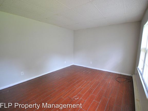 5th image of 302 Fleetwood Dr APT 3