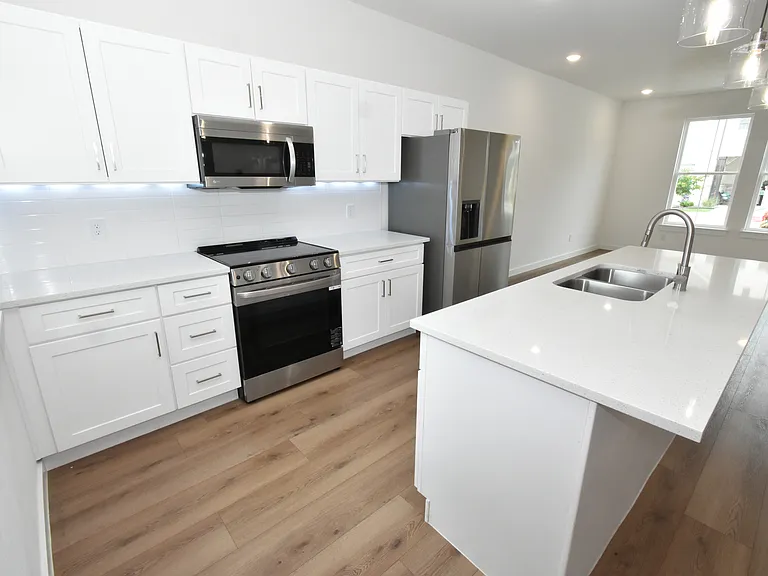 9532 Thorncrown Ln — Photo 7