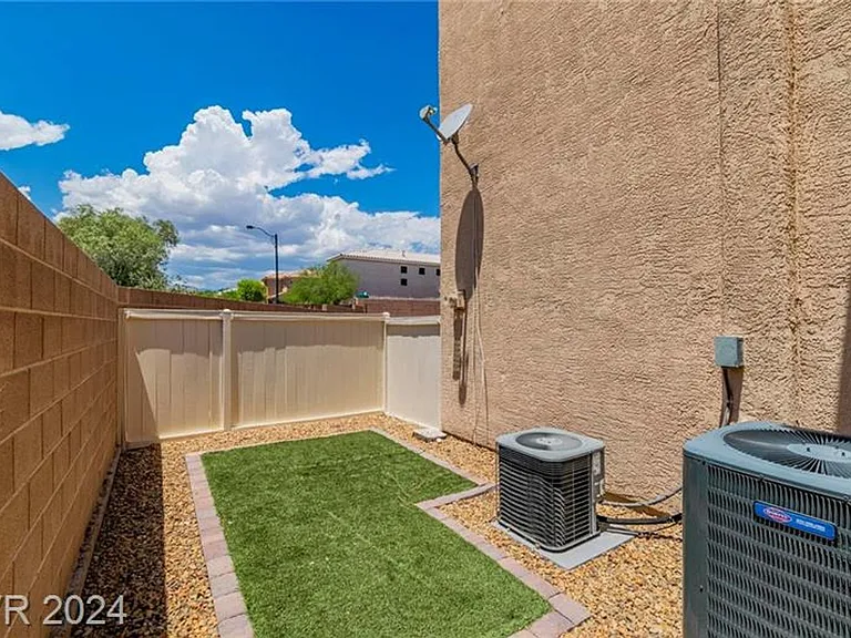 8937 Jennifer Anne Ave — Photo 27