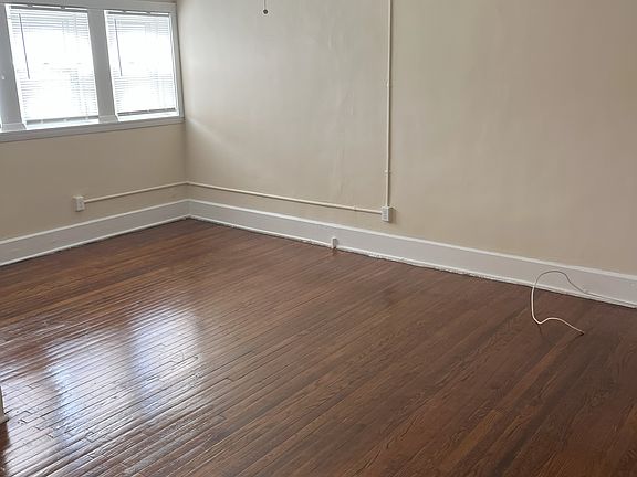 3rd image of 817 5th St NW APT 14