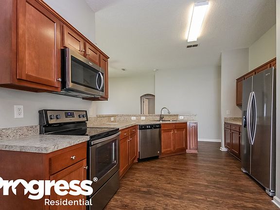 5th image of 2798 Cross Creek Dr