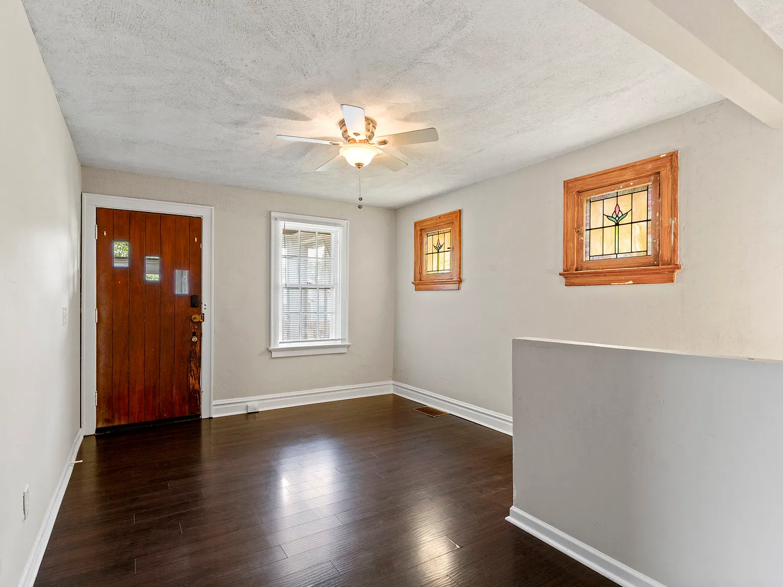 2 bed, 900 sqft, $1,600 — Photo 3