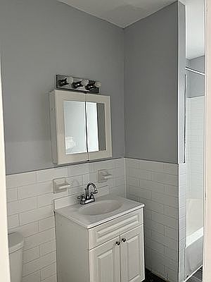 2nd image of 1511 Sheridan Ave #K2