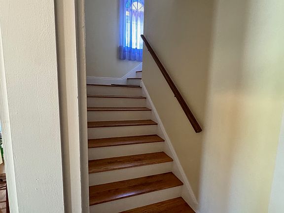 2nd image of 52 Quincy St #2