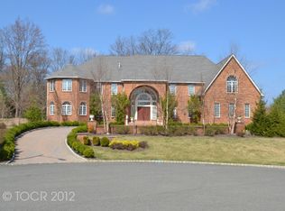 5 Heller Ct, Mahwah, NJ 07430