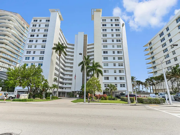 710 N Ocean Blvd #710 — Photo 2