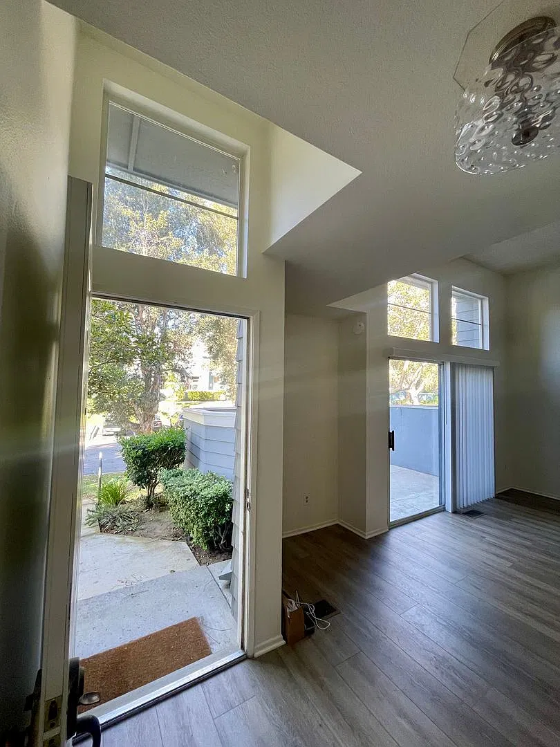 Two Private Suites, Fresh Updates & Poolside Convenience! 2 Bed 2.5 Bath — Photo 3