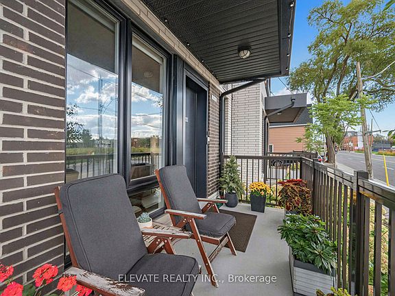 4th image of 40 Ed Clark Gdns #15