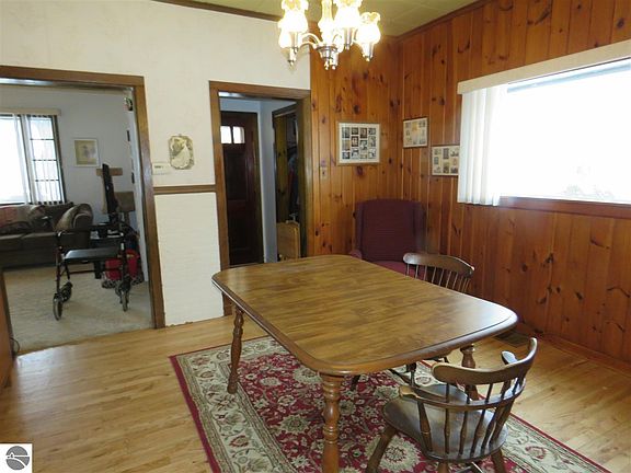 3rd image of 836 1st Ave