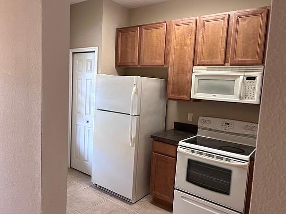 5th image of 2160 Retreat View Cir